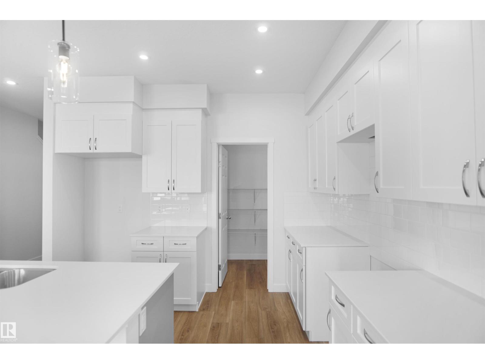Photo 12 of 17420 7 St Ne, Edmonton AB