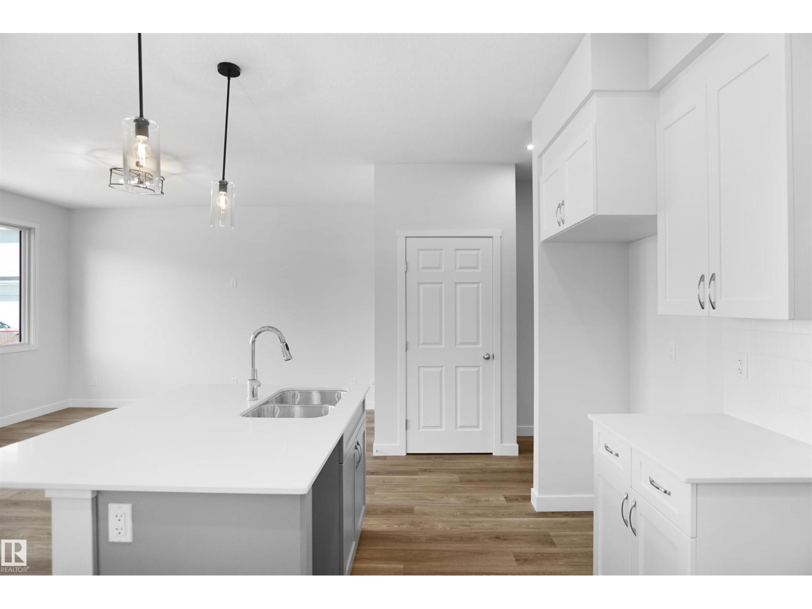 Photo 14 of 17420 7 St Ne, Edmonton AB