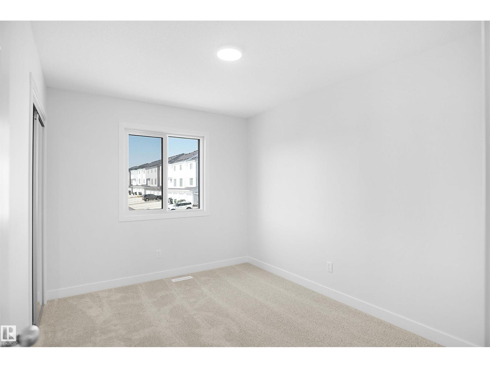 Photo 31 of 17420 7 St Ne, Edmonton AB