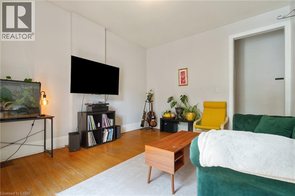 Photo 13 of 275 Cumberland Avenue, Hamilton ON