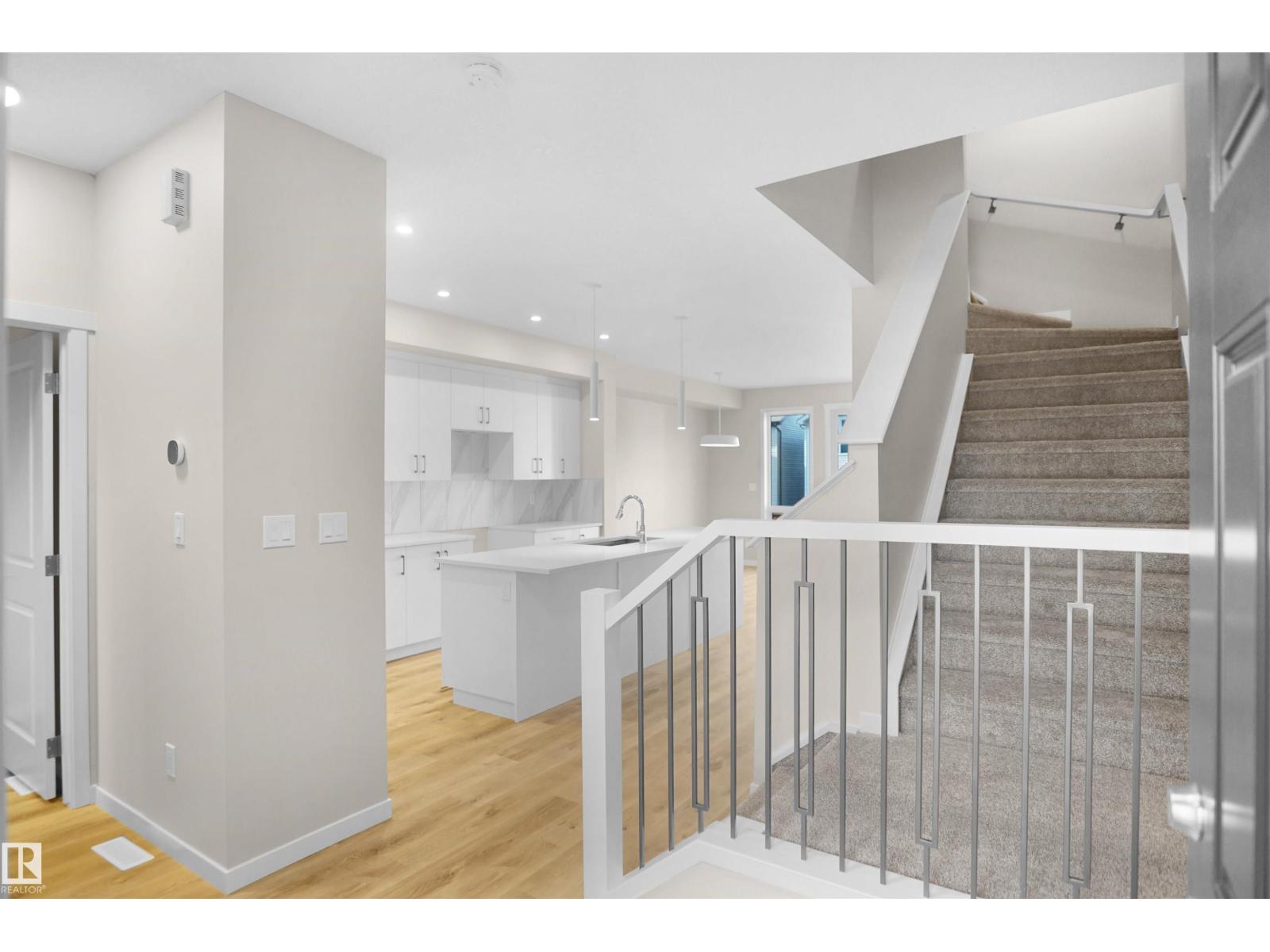 Photo 6 of 22830 95 A Av Nw, Edmonton AB