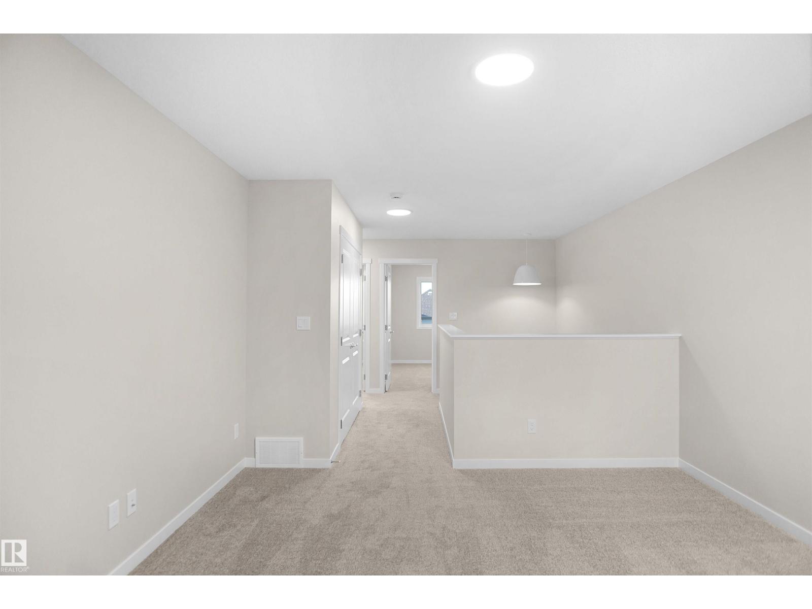 Photo 8 of 22830 95 A Av Nw, Edmonton AB
