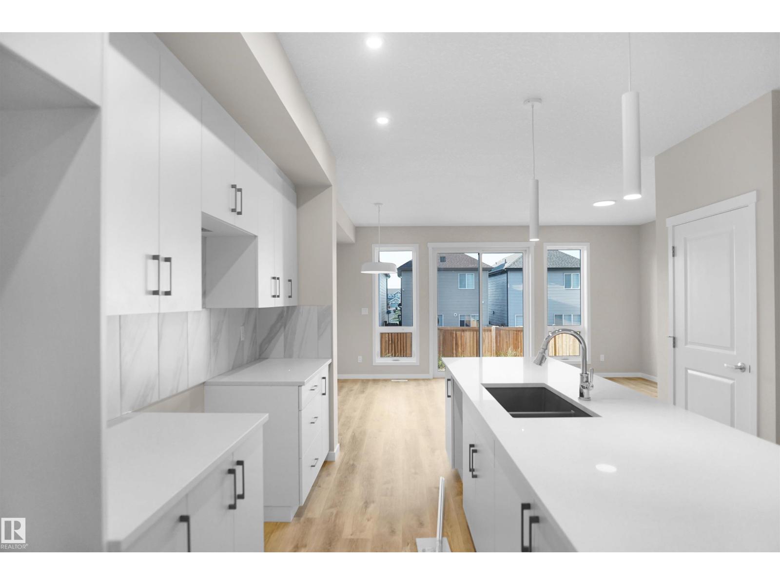 Photo 31 of 22830 95 A Av Nw, Edmonton AB