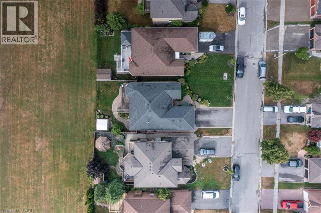 Photo 10 of 961 Ridge Valley Drive, Oshawa ON