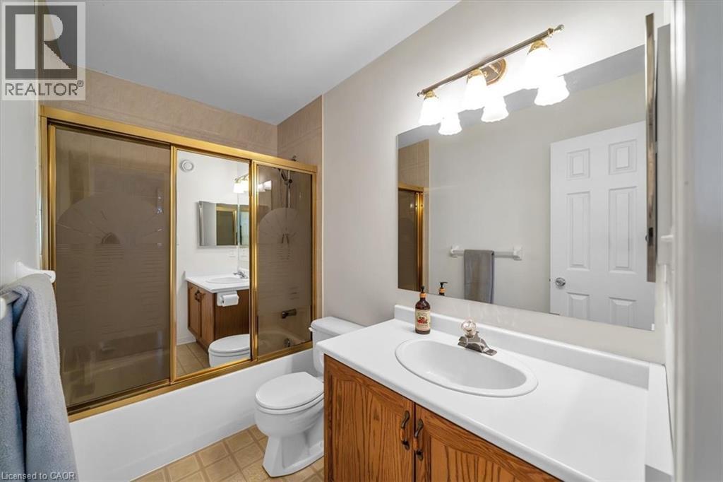 Photo 25 of 961 Ridge Valley Drive, Oshawa ON