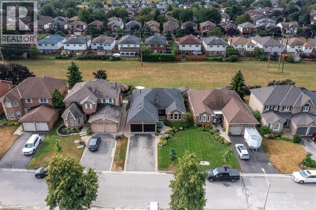Photo 32 of 961 Ridge Valley Drive, Oshawa ON