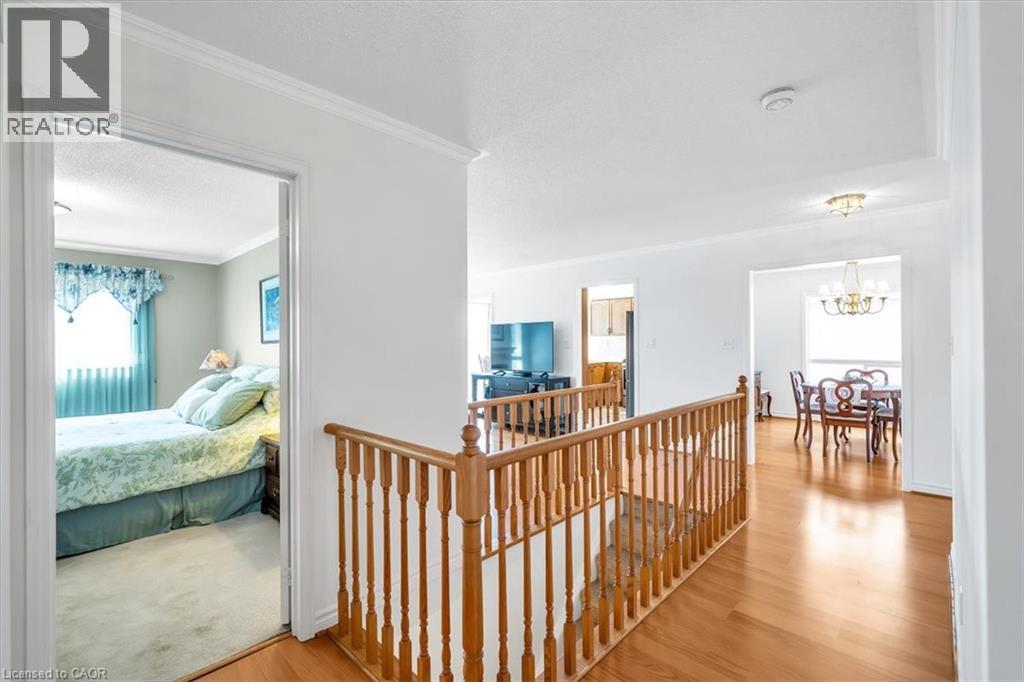 Photo 17 of 961 Ridge Valley Drive, Oshawa ON