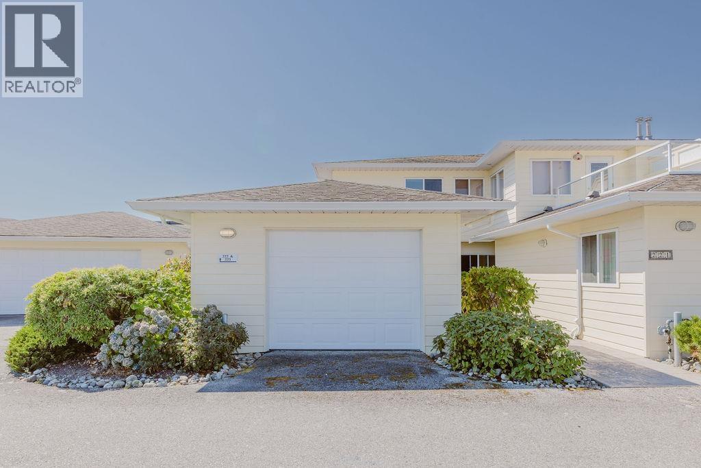 222 1585 FIELD ROAD, Sechelt
