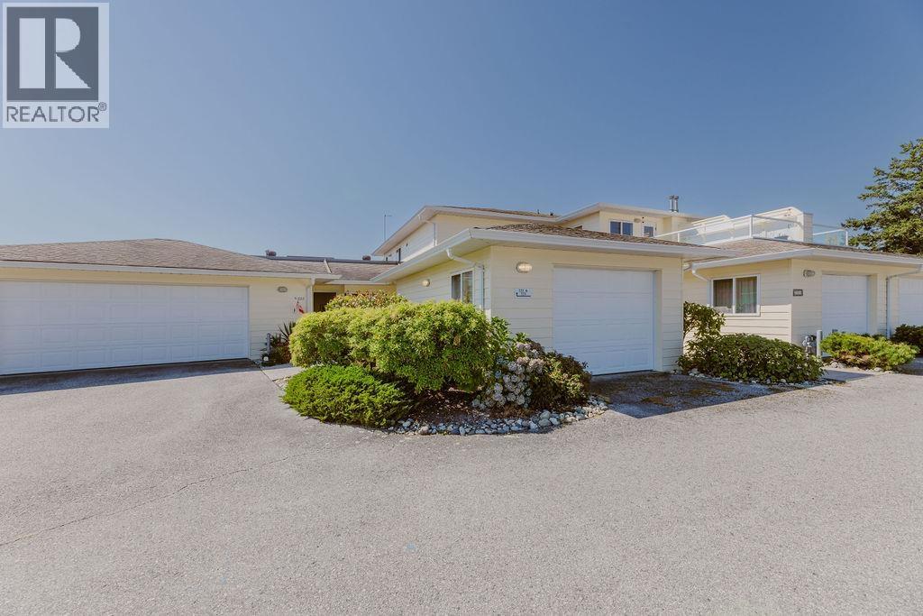 222 1585 FIELD ROAD, Sechelt