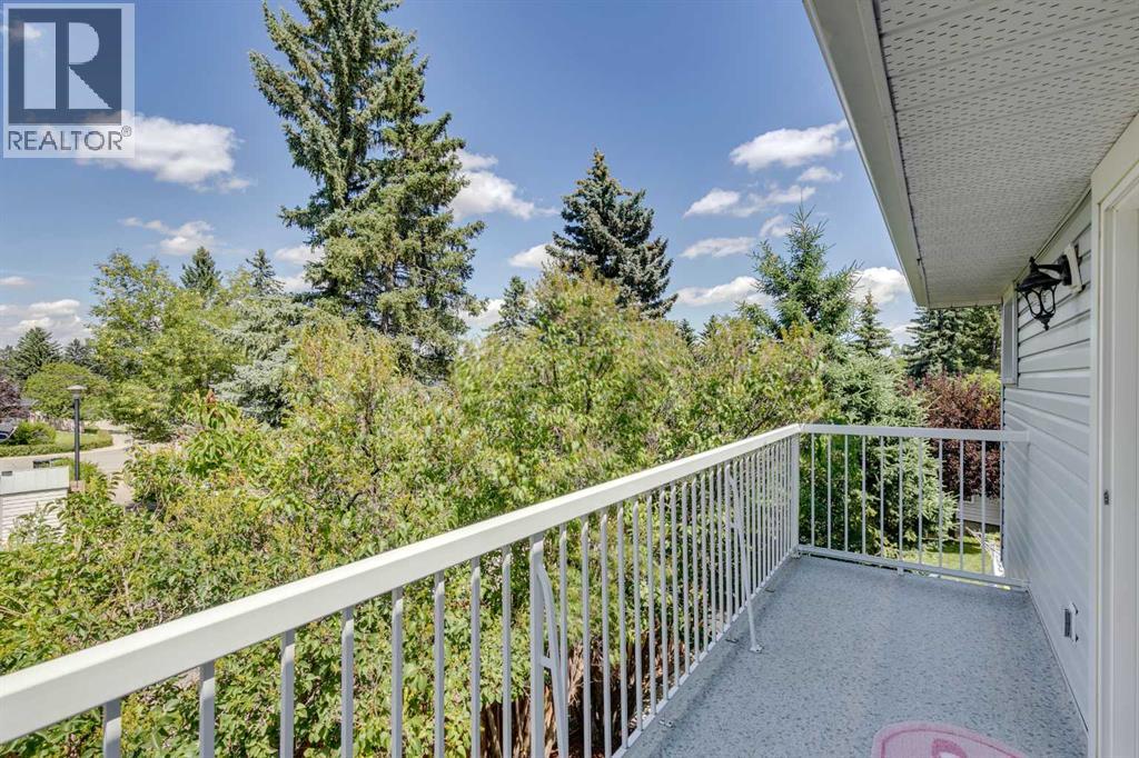 Single Family House for Sale in  Brookmere Bay SW Braeside Calgary 