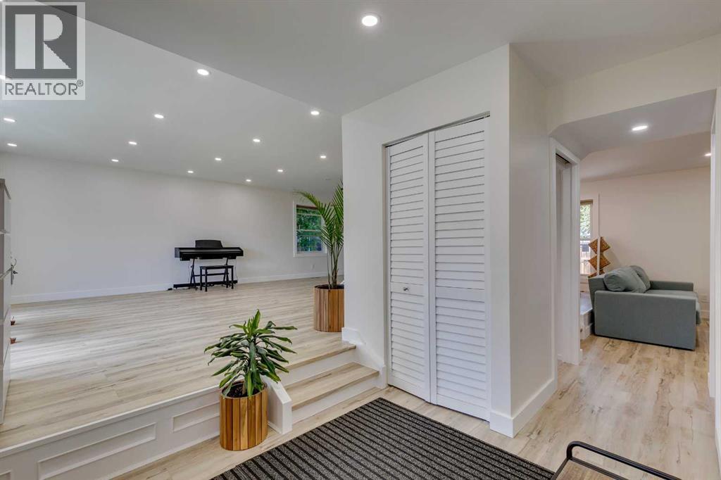 Single Family House for Sale in  Brookmere Bay SW Braeside Calgary 