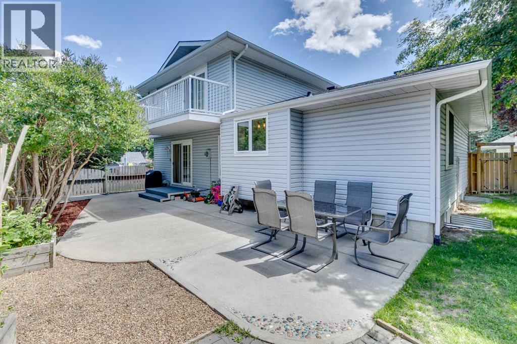 Single Family House for Sale in  Brookmere Bay SW Braeside Calgary 