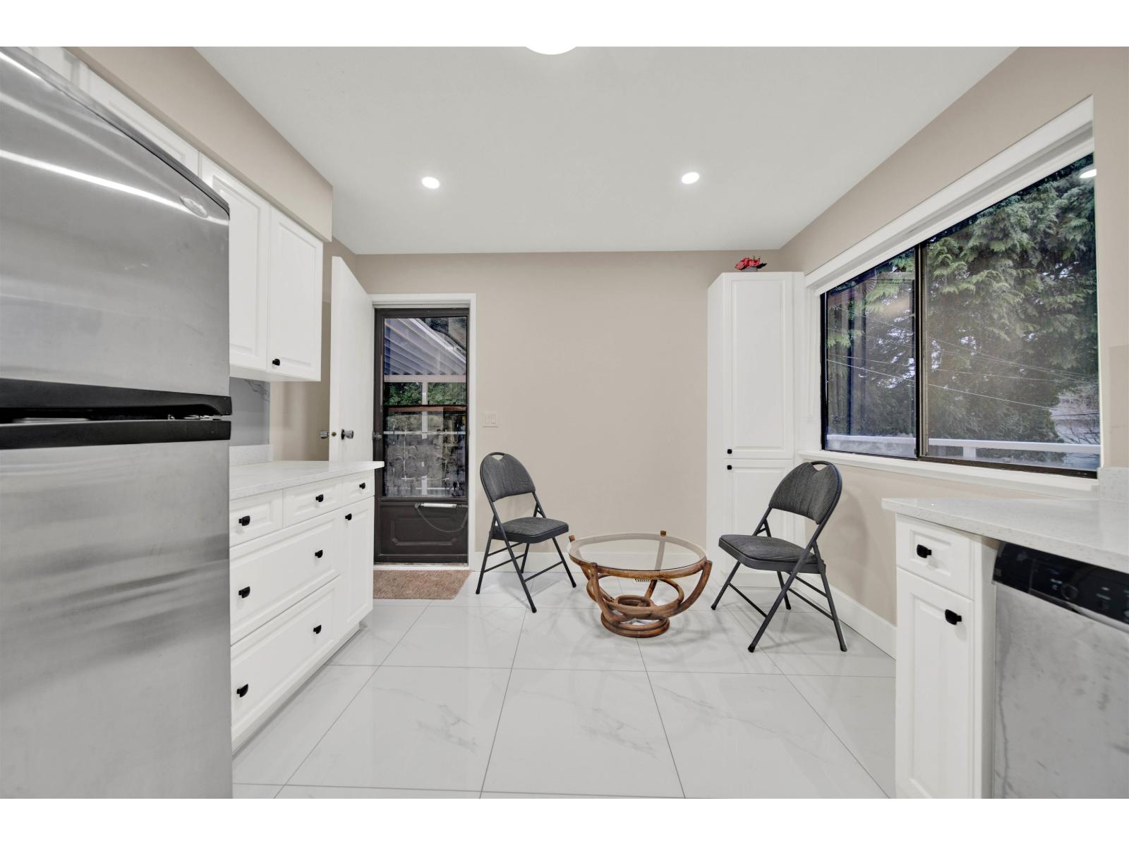 Photo 3 of 11715 83 A Avenue, Delta BC