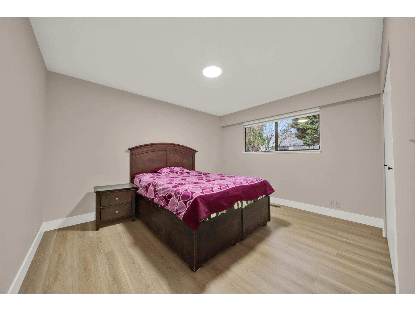 Photo 4 of 11715 83 A Avenue, Delta BC