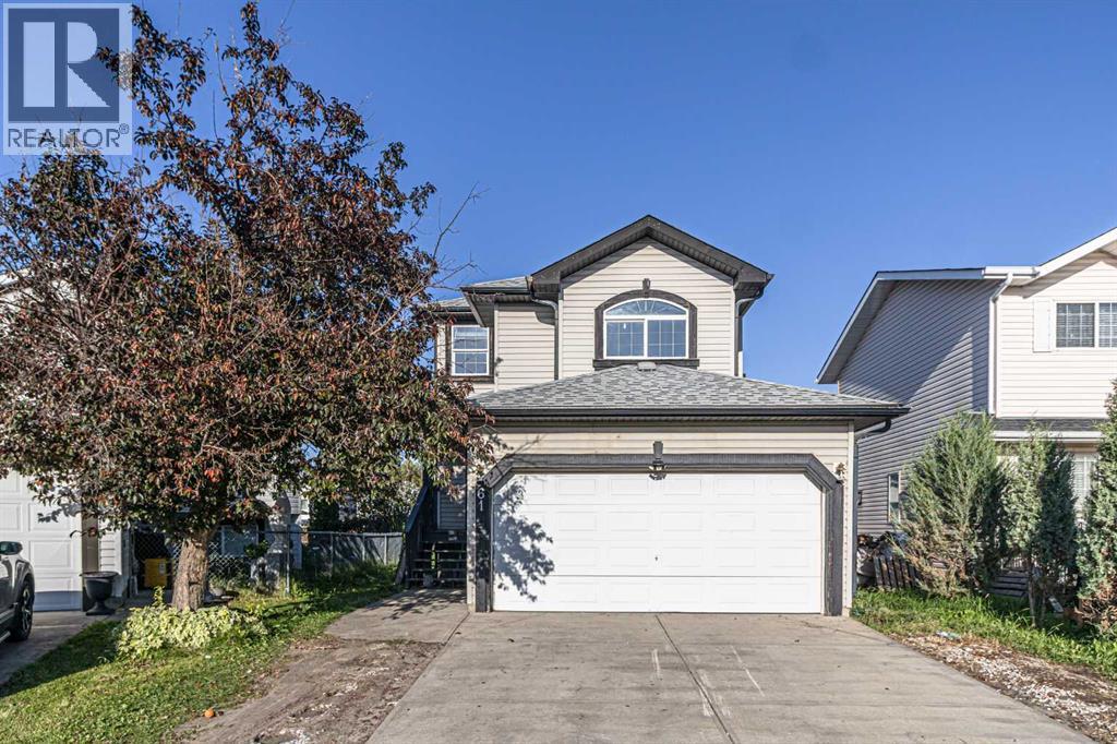 Photo 1 of 61 Applemont Place Se, Calgary AB