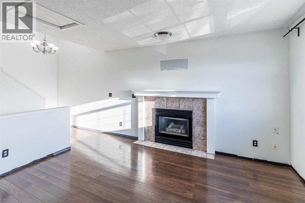 Photo 14 of 61 Applemont Place Se, Calgary AB