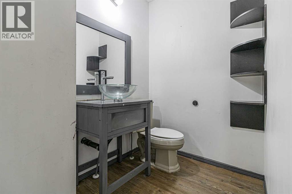 Photo 23 of 61 Applemont Place Se, Calgary AB