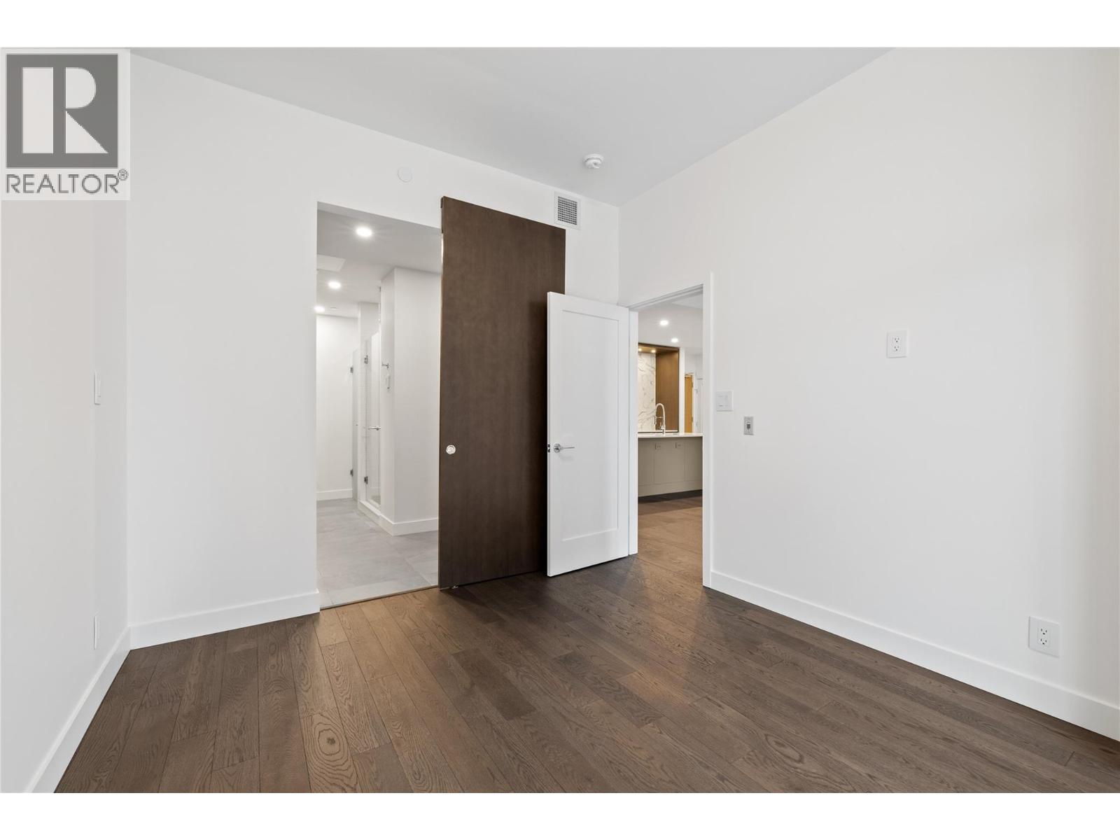 N313 3389 Lakeshore Road, Kelowna