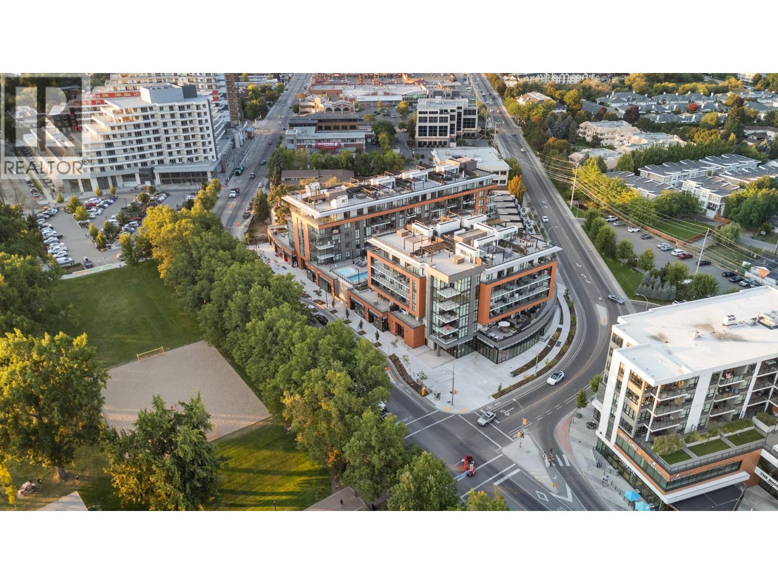 N313 3389 Lakeshore Road, Kelowna
