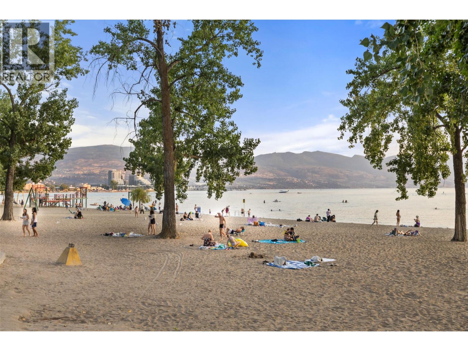 N313 3389 Lakeshore Road, Kelowna