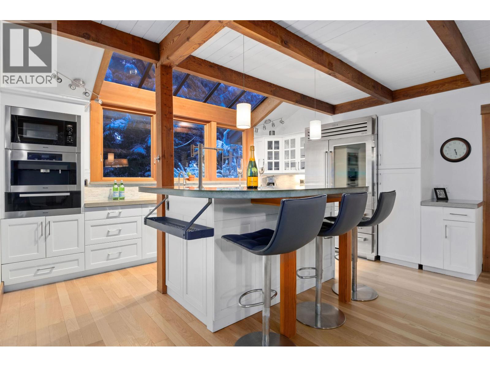 6411 EASY STREET, Whistler