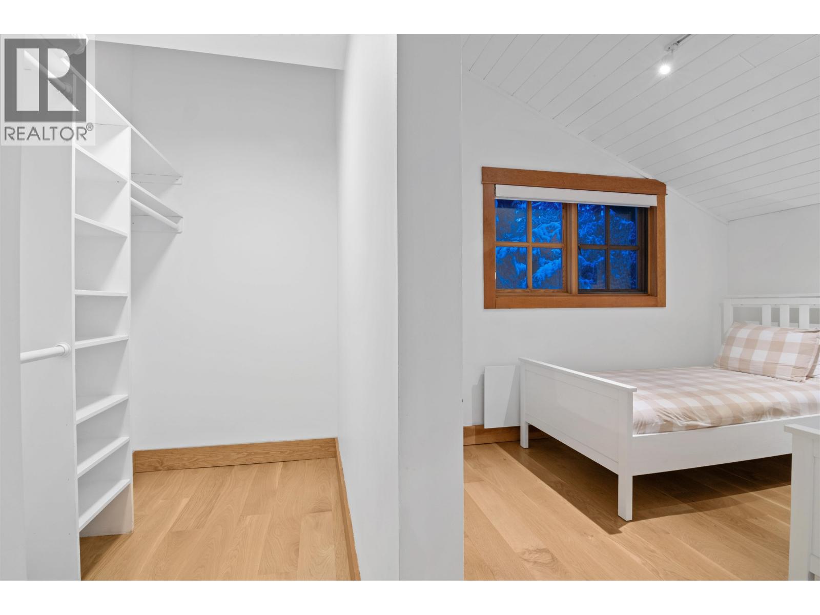 6411 EASY STREET, Whistler
