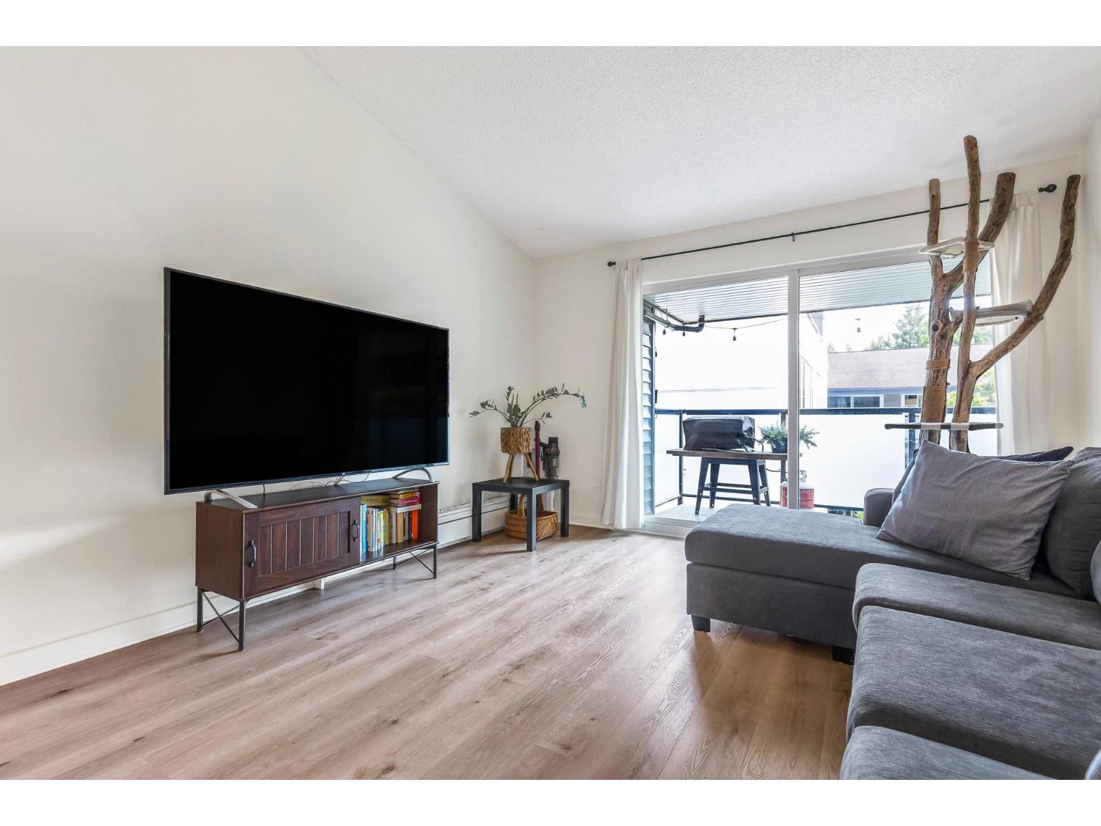 Photo 2 of 310 33400 Bourquin Place, Abbotsford BC