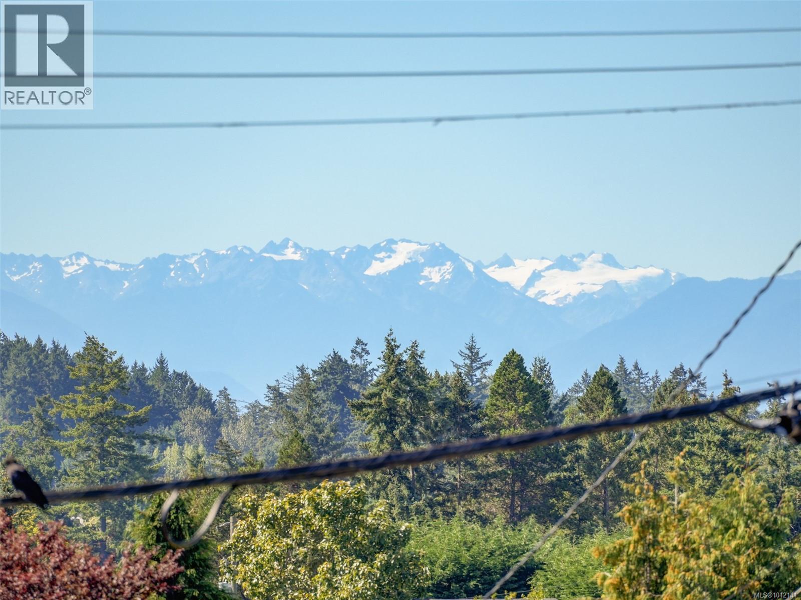 Photo 13 of 8 Camden Ave, View Royal BC