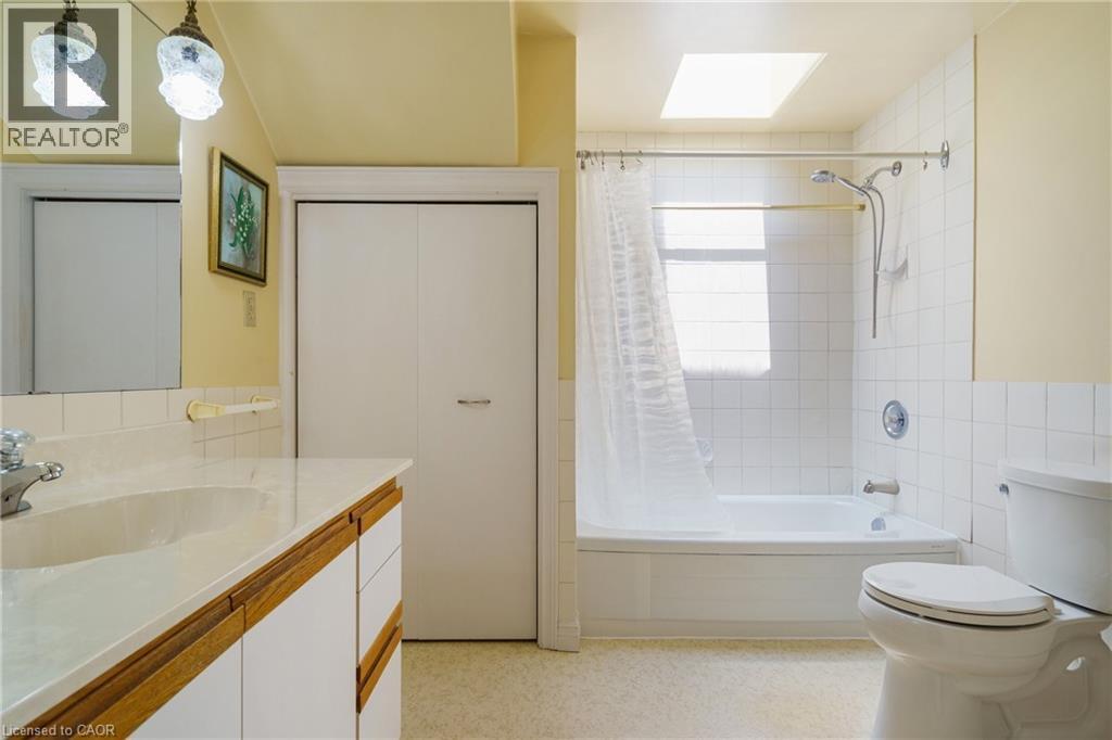 Photo 40 of 275 Cumberland Avenue, Hamilton ON