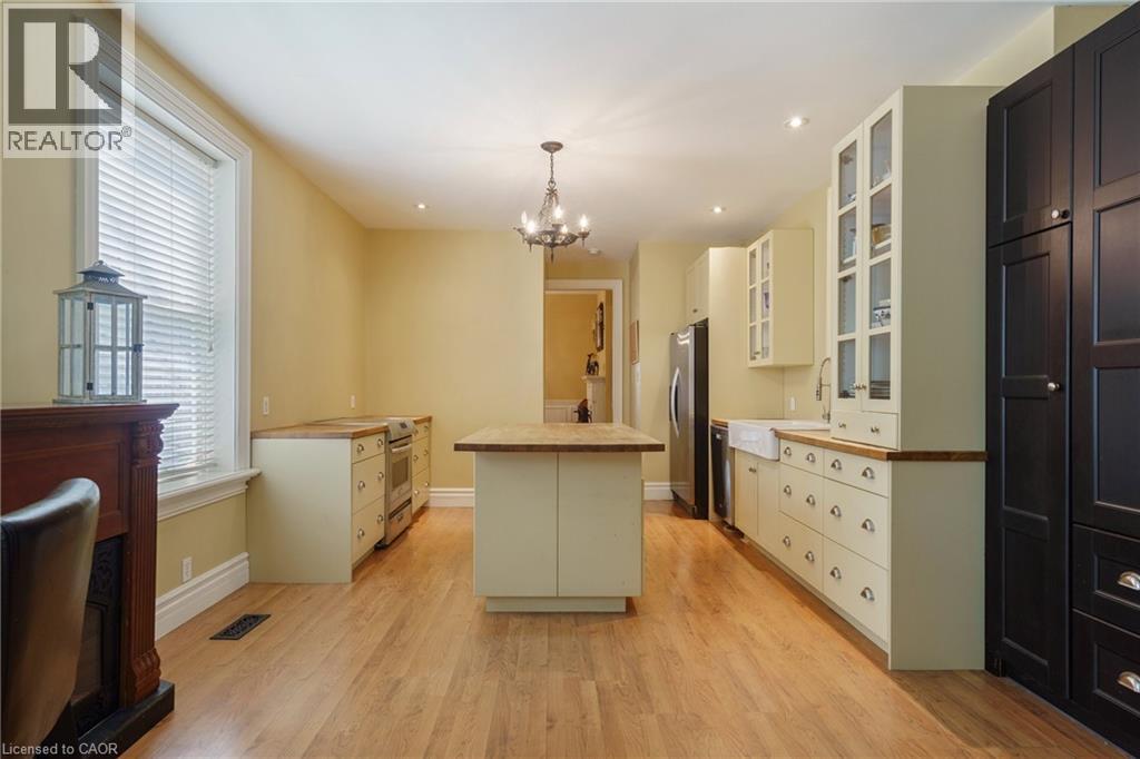 Photo 12 of 275 Cumberland Avenue, Hamilton ON