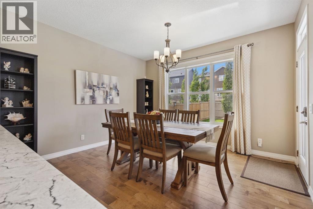 Single Family House for Sale in  Evansglen Drive NW Evanston Calgary 
