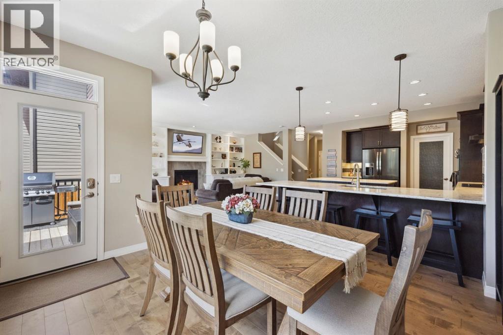 Single Family House for Sale in  Evansglen Drive NW Evanston Calgary 