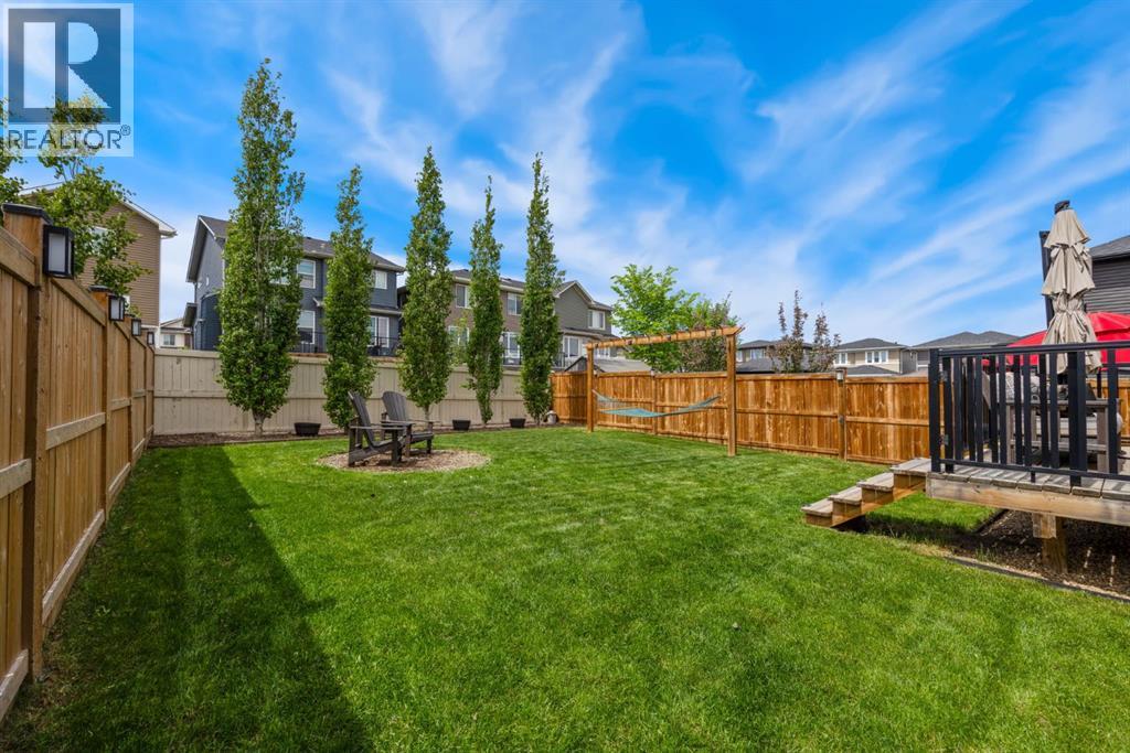 Single Family House for Sale in  Evansglen Drive NW Evanston Calgary 