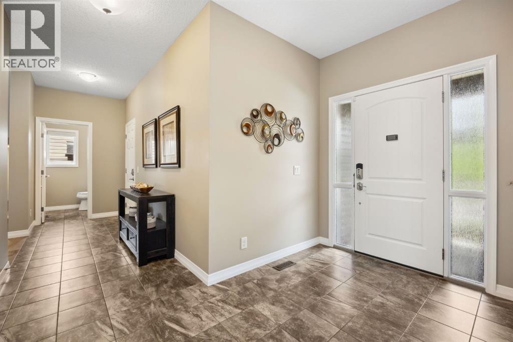 Single Family House for Sale in  Evansglen Drive NW Evanston Calgary 