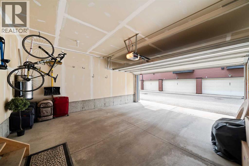 Photo 14 of 222 Aspen Hills Villas Sw, Calgary AB