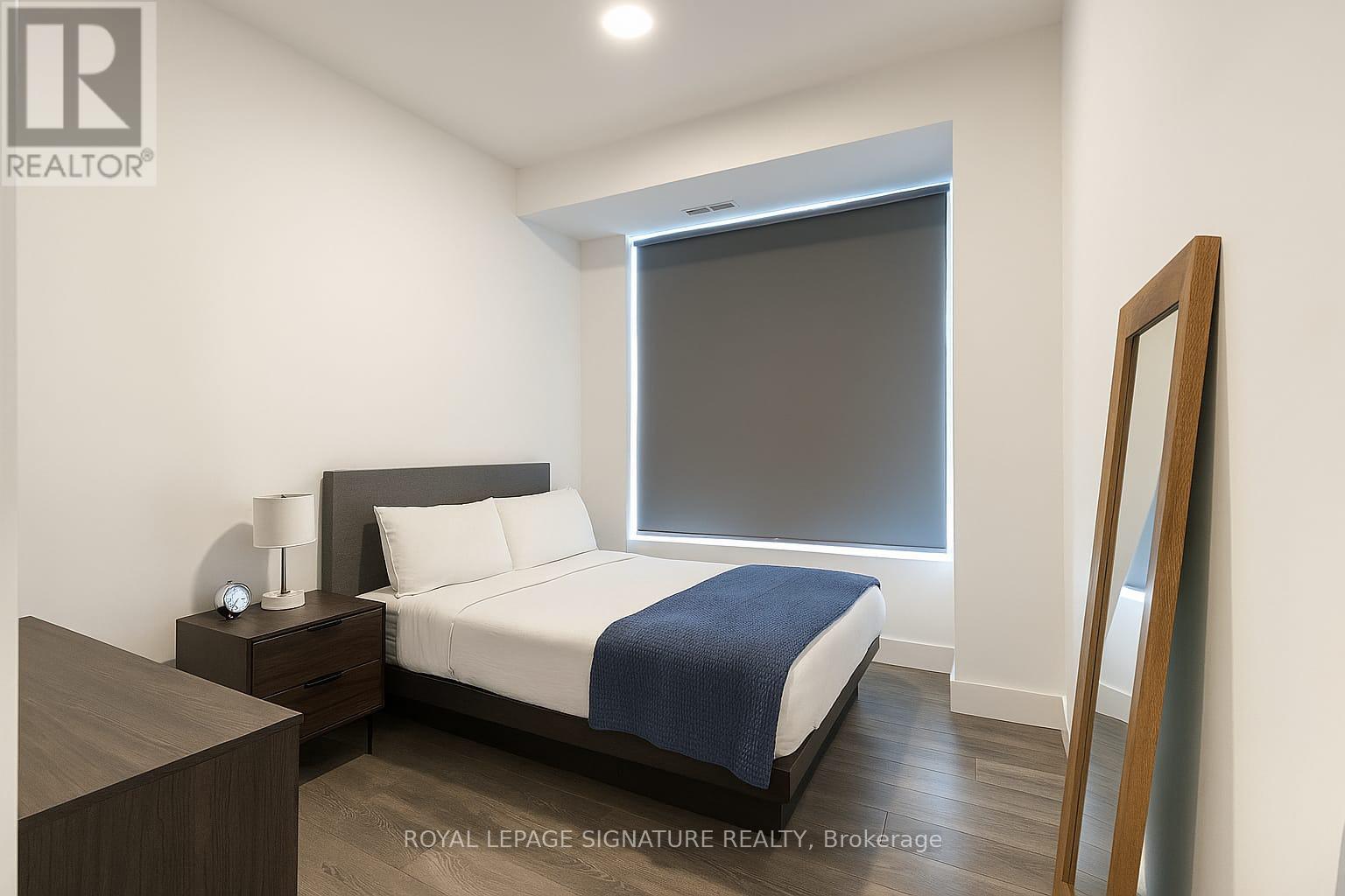 Photo 4 of E 406 130 River Street, Toronto ON