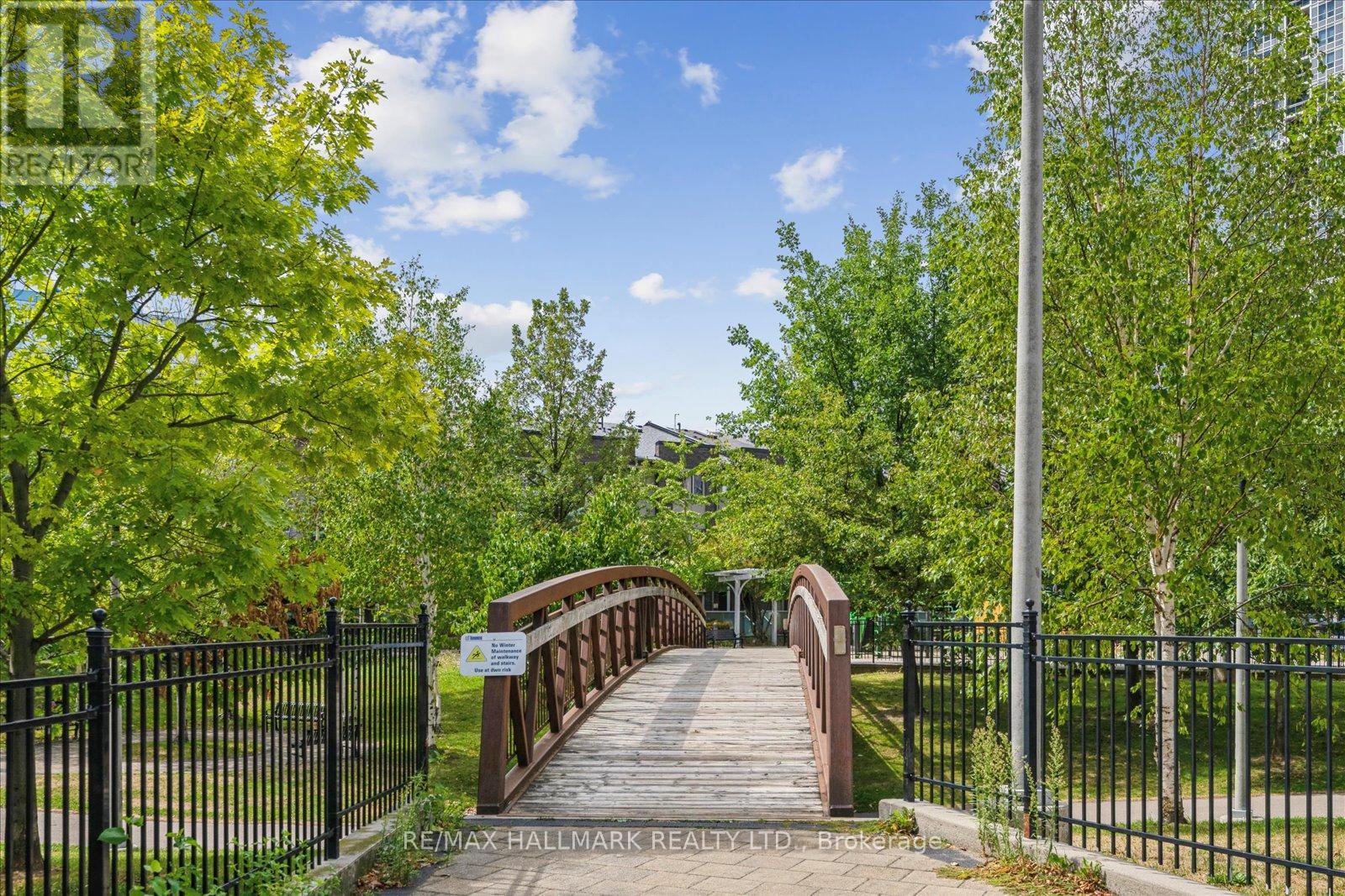 Photo 10 of 3006 125 Village Green Square, Toronto ON