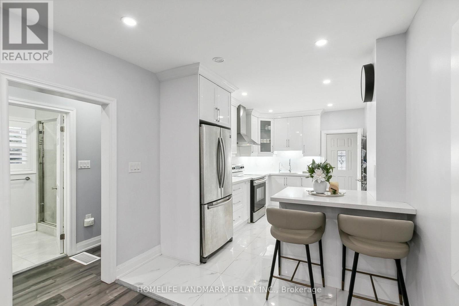 Photo 4 of 35 Wallington Avenue, Toronto ON