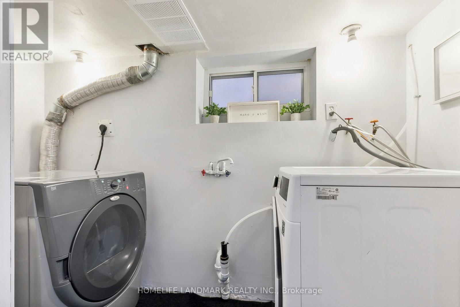 Photo 5 of 35 Wallington Avenue, Toronto ON
