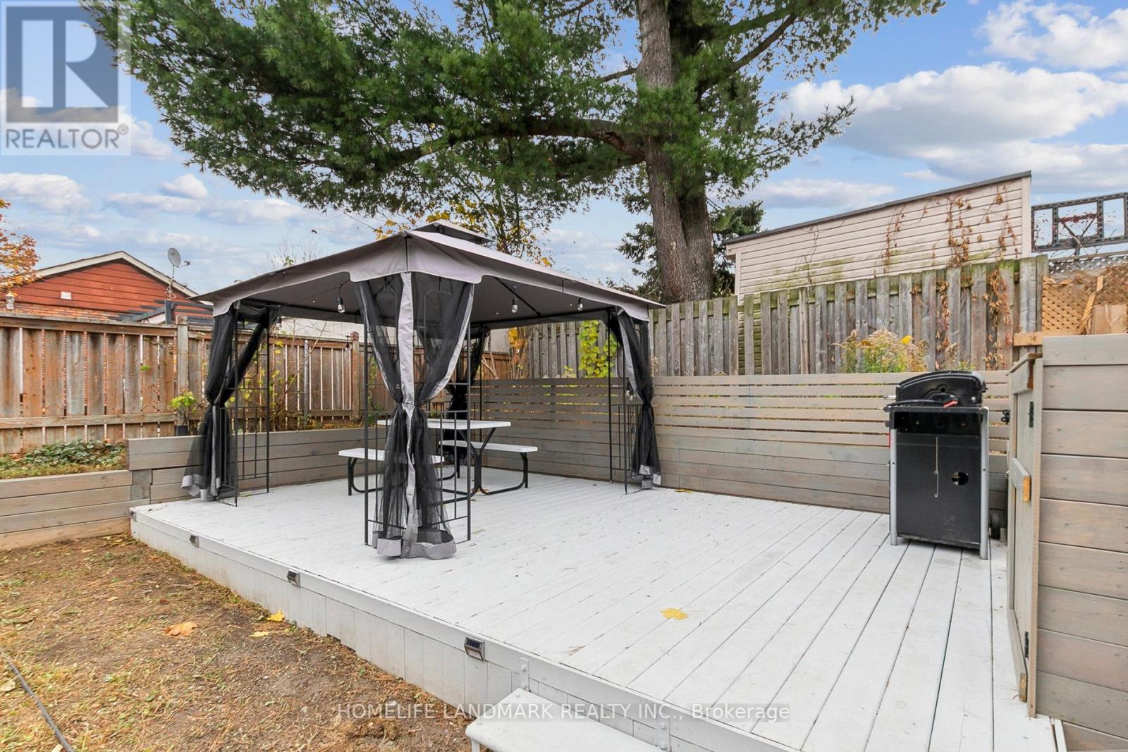 Photo 8 of 35 Wallington Avenue, Toronto ON