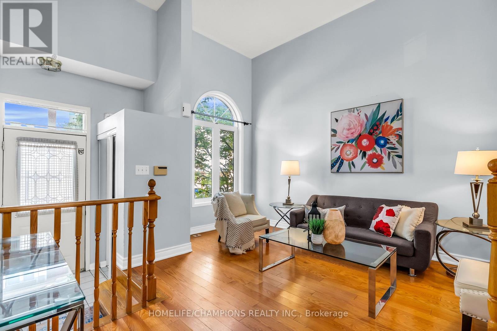 Photo 7 of 119 83 Mondeo Drive, Toronto ON