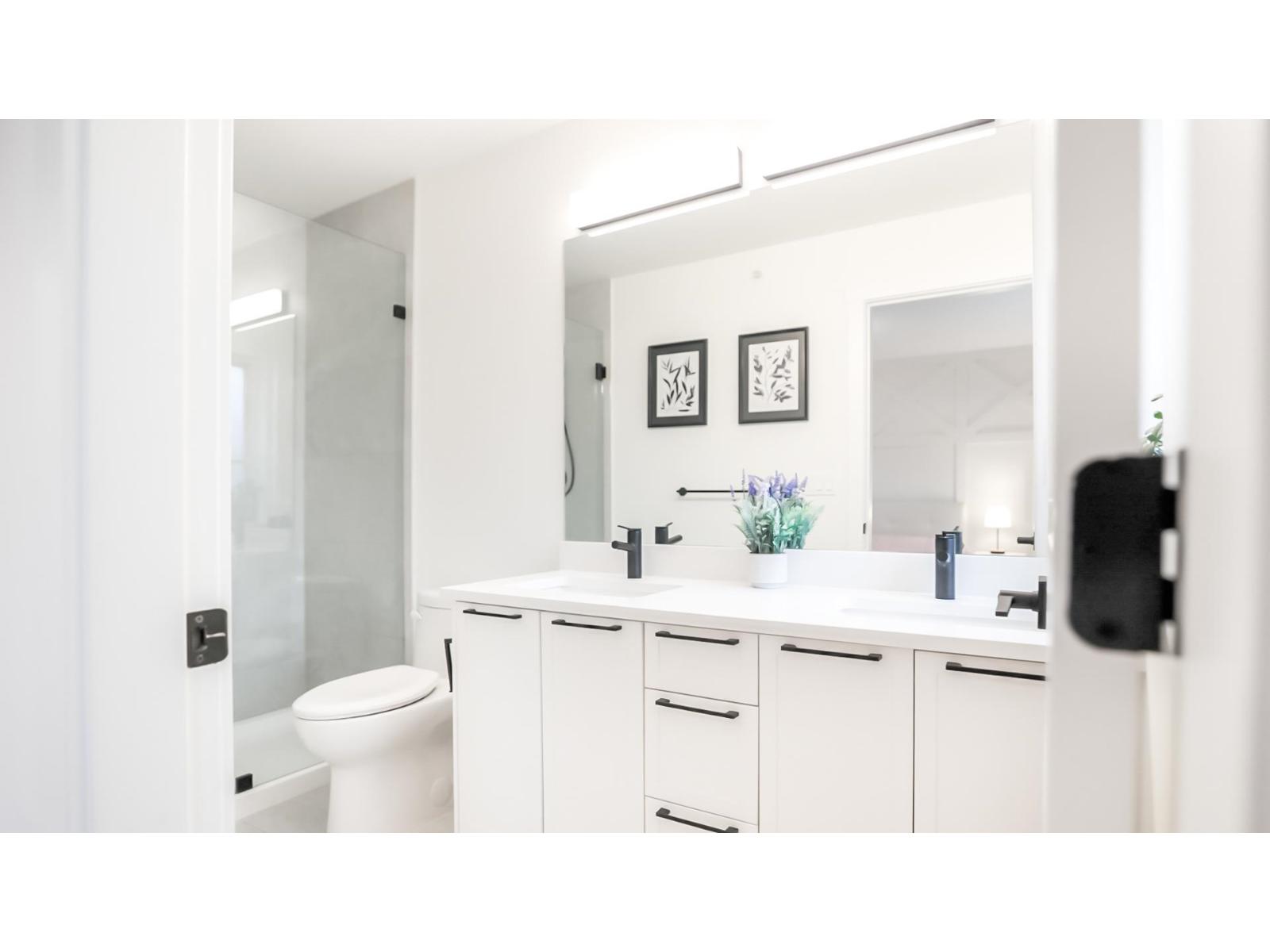 Photo 16 of 18 19897 75 A Avenue, Langley BC
