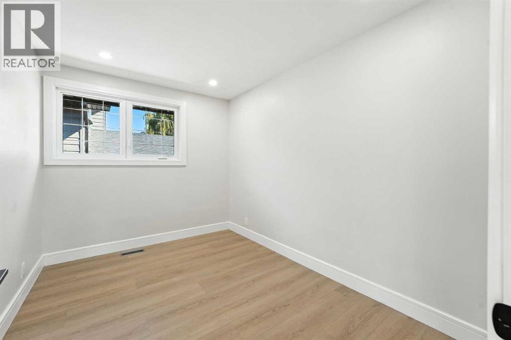 Photo 17 of 227 Parkside Way Se, Calgary AB