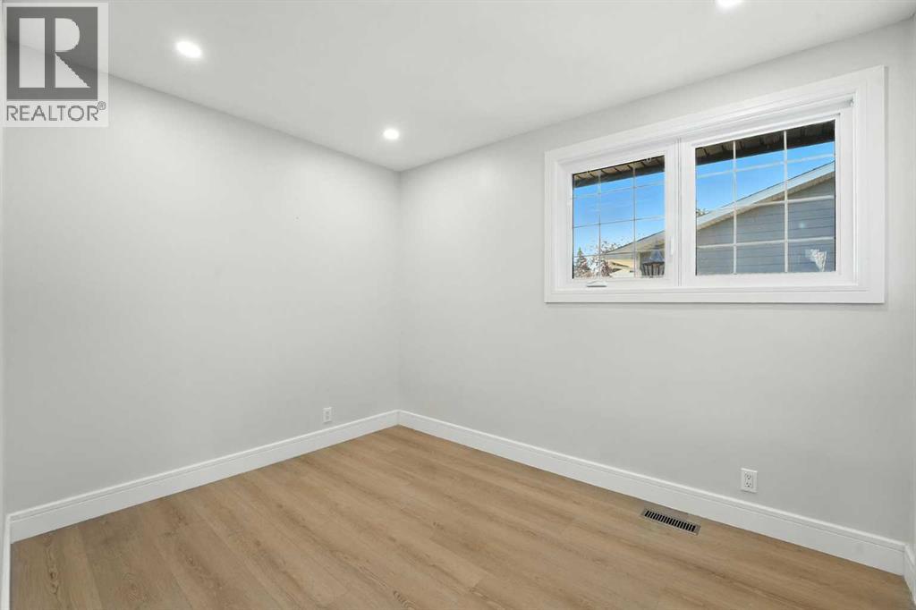 Photo 38 of 227 Parkside Way Se, Calgary AB