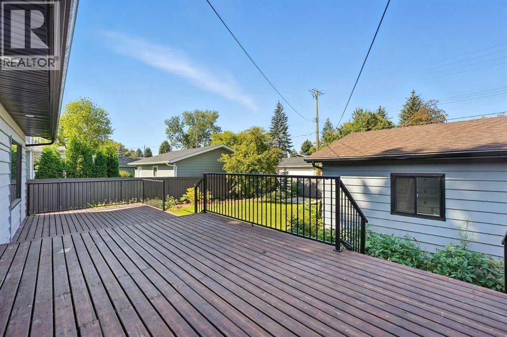 Photo 4 of 227 Parkside Way Se, Calgary AB