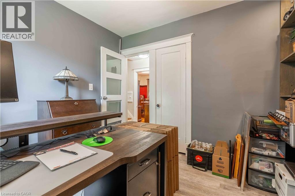 Photo 8 of 228 Province Street S, Hamilton ON