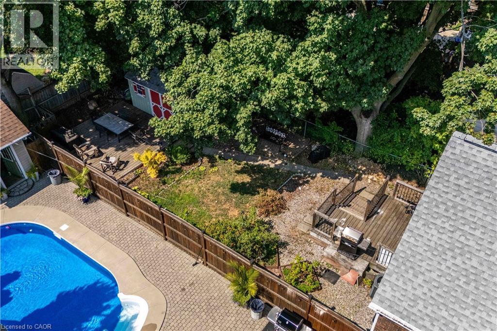 Photo 10 of 228 Province Street S, Hamilton ON