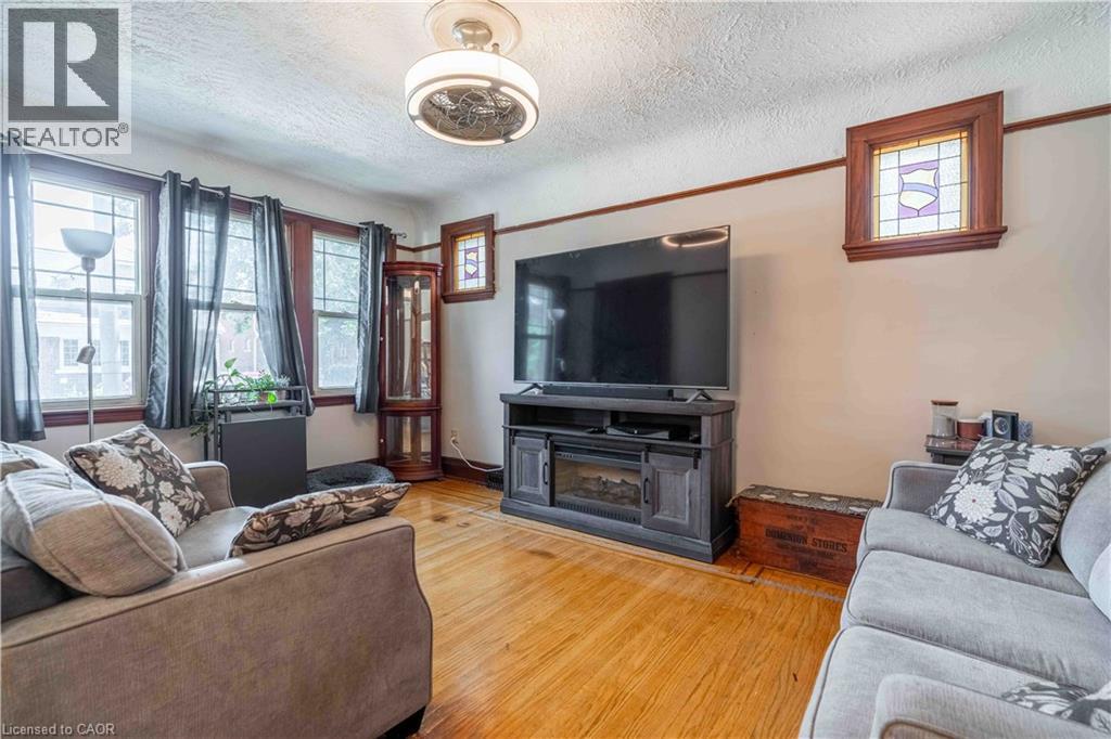 Photo 21 of 228 Province Street S, Hamilton ON