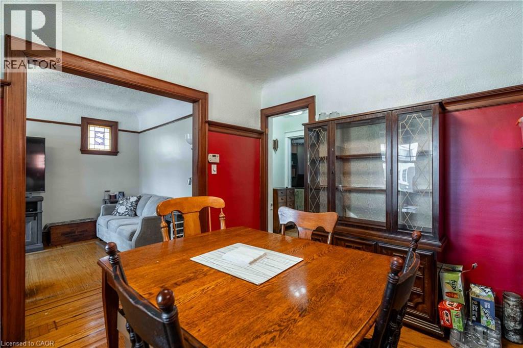 Photo 2 of 228 Province Street S, Hamilton ON