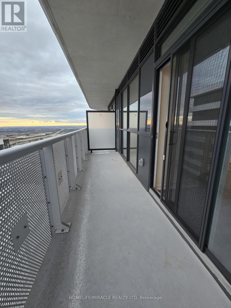 Photo 8 of 5205 225 Commerce Street, Vaughan ON